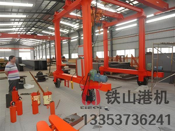 江蘇蘇州輪胎式集裝箱龍門(mén)吊廠(chǎng)家起重機(jī)港口效率倍增器